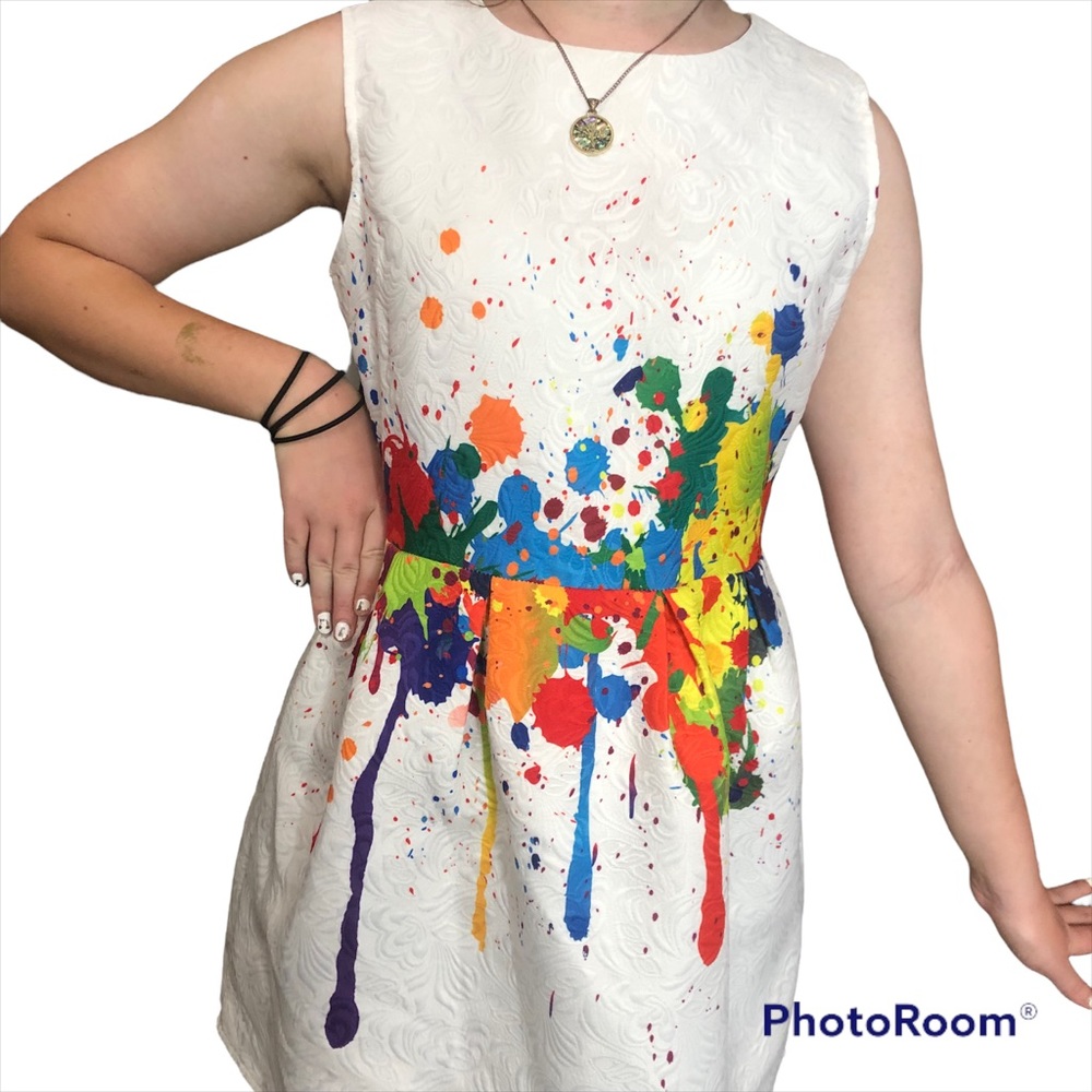 Cute! Unique! Imported sleeveless Splatter Paint Mini Dress 🎨✨